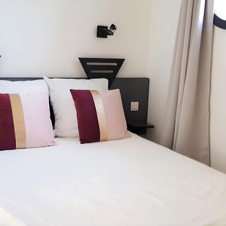 Appartement Cinema Aux Portes Du Futuroscope Чассенеуил-Ду-Поитоу Экстерьер фото